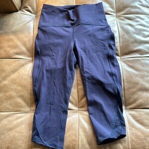 Lululemon Yoga pant with vents size 6